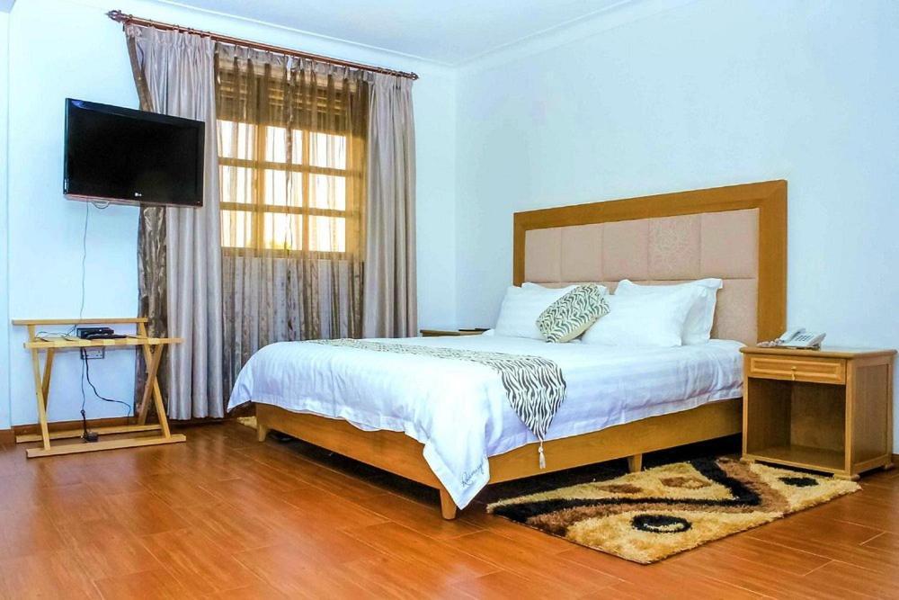 Rosemary Courts Bed And Breakfast Entebbe Extérieur photo